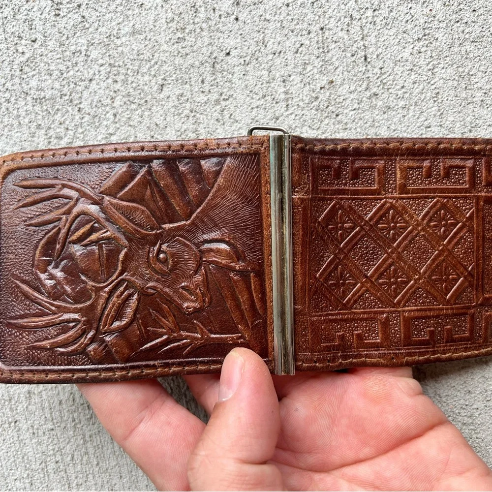 Vintage 1970s Tooled Leather Bifold Money Clip Wallet – Deer